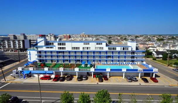 Admiral Motel