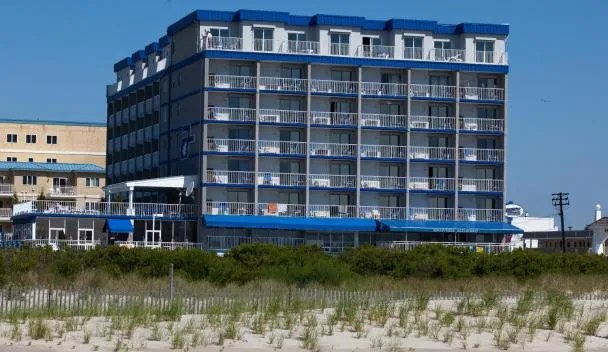 Adventurer Oceanfront Inn