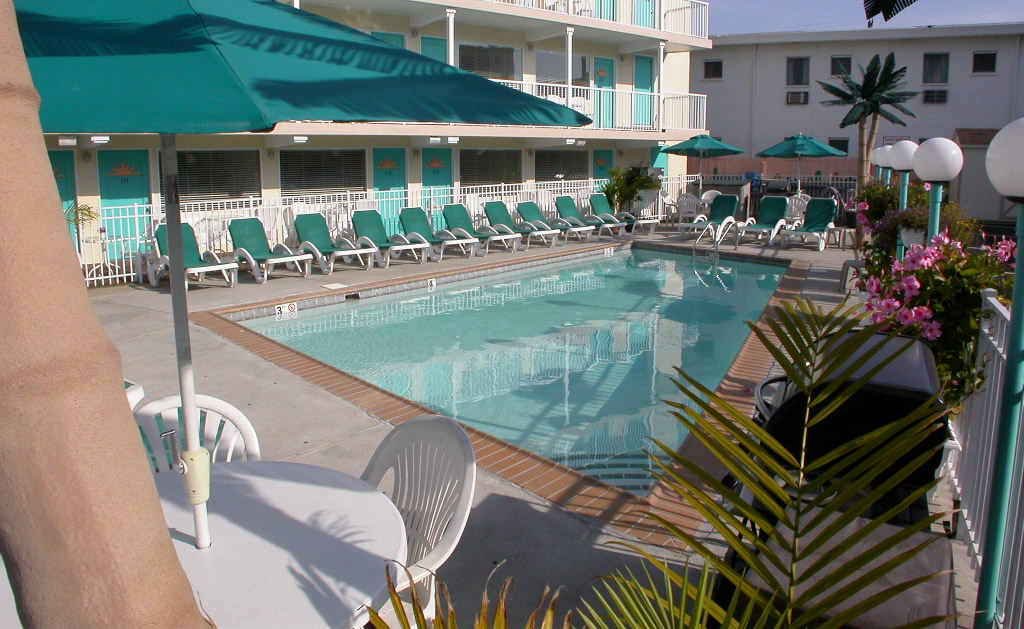 Aztec Oceanfront Resort
