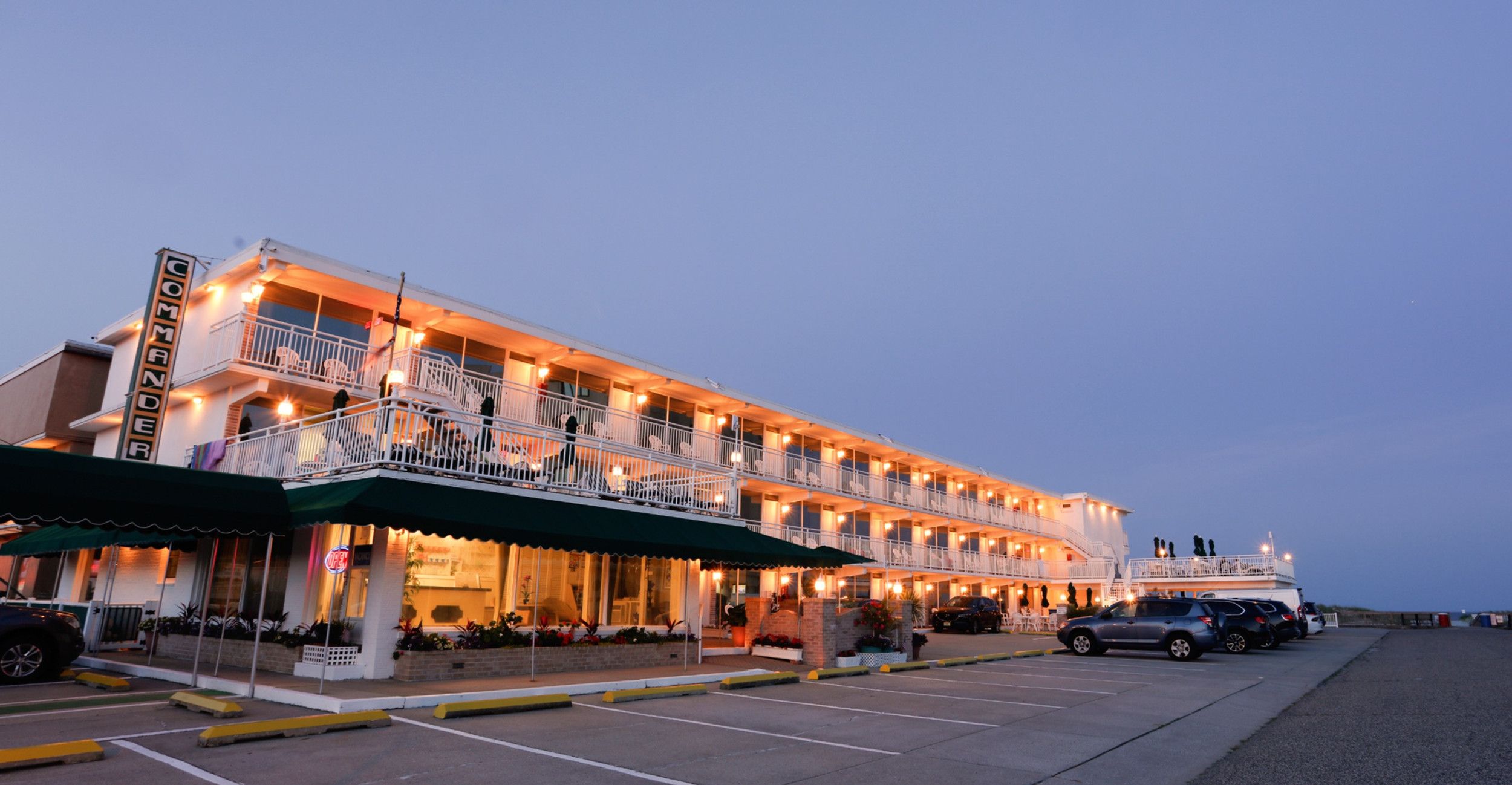 Commander By The Sea Motel
