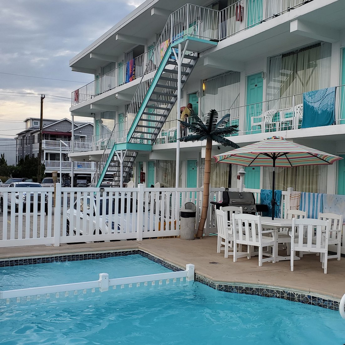 Island Motel