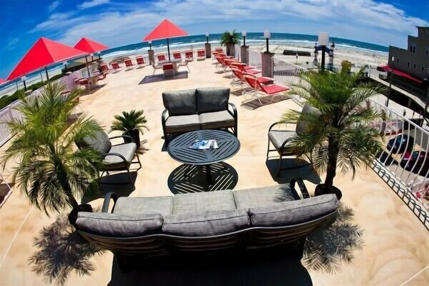 Matador Oceanfront Resort