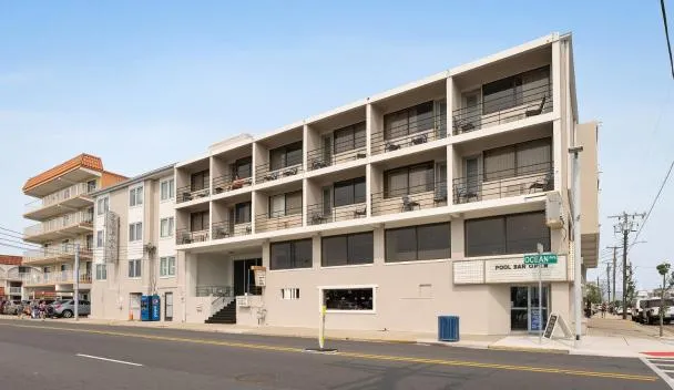 Oceanic Hotel