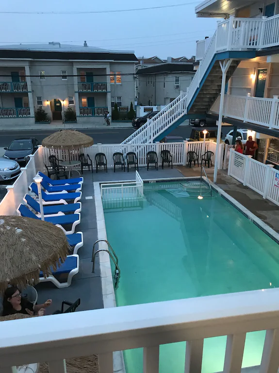 Paradise Motel