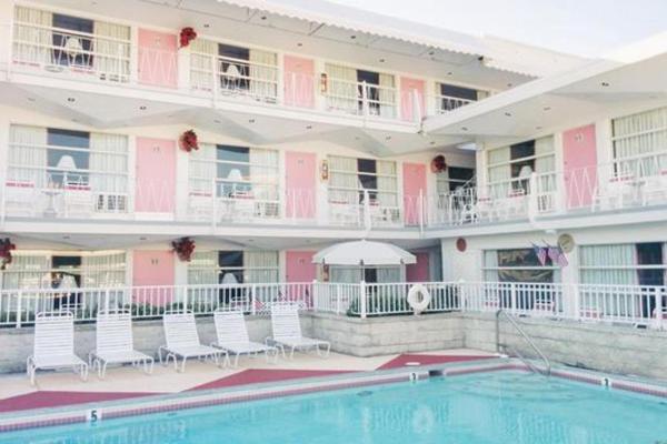 Pink Champagne Motel