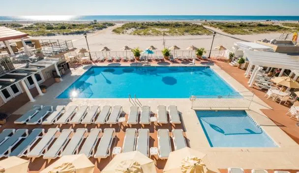 Reges Oceanfront Resort
