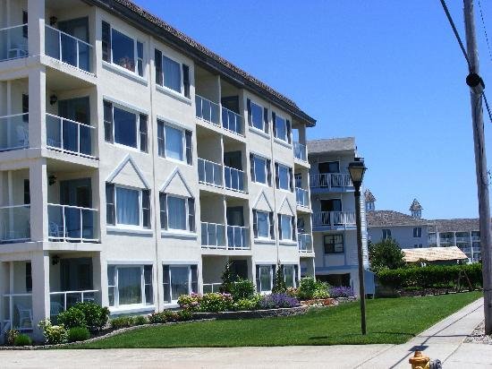 Summer Station Hotel
